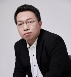 后台开发事业部负责人 Alex Zhang